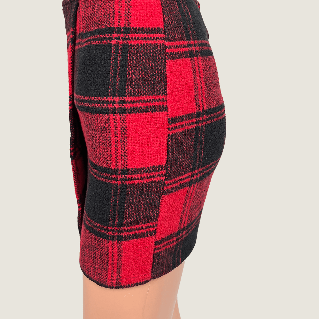 Woman's Plaid Mini Skirt Side Detail