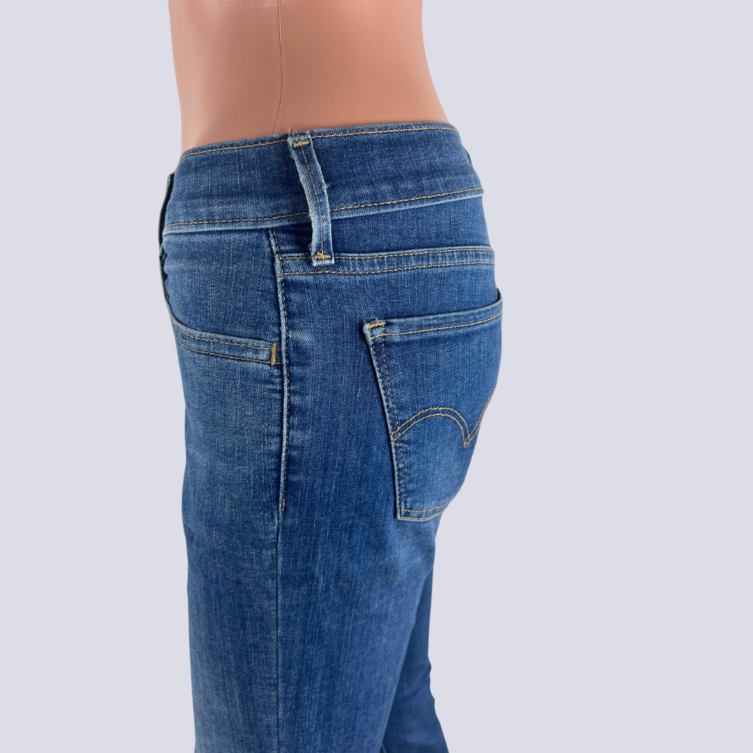 Front view of the Levi Super Skinny Jeans
