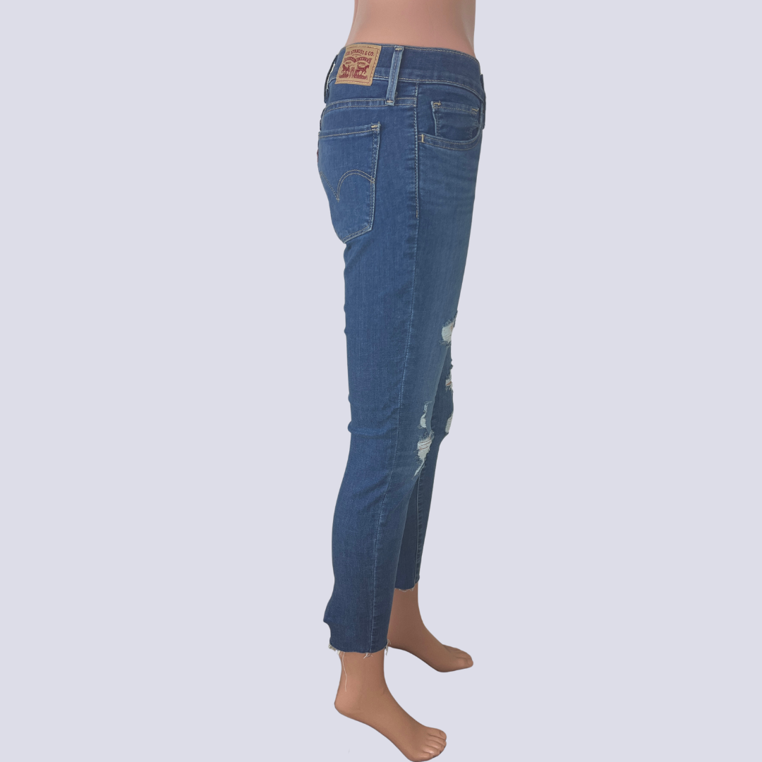 Front view of the Levis 710 Skinny Jeans