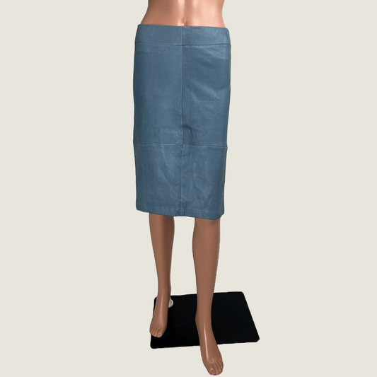 Front view of the Maria and Cornajo stretch lambskin leather skirt
