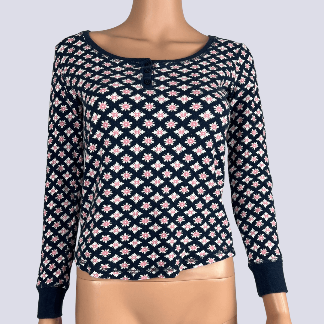 Front view of the Mix long-sleeve top