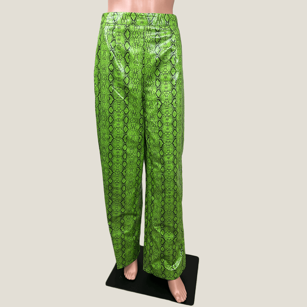 PrettyLittleThing Green Leopard Skin Print Pant Front