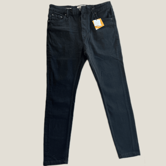 Pull & Bear Black Carrot Jeans Front