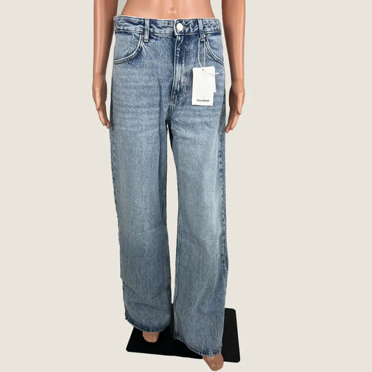 Front View of the Pull&Bear High-rise Wide-leg Jean