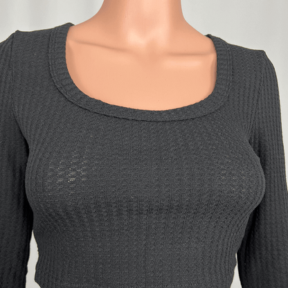 Front Detail View of the Shein Black Long Sleeve Crop Top