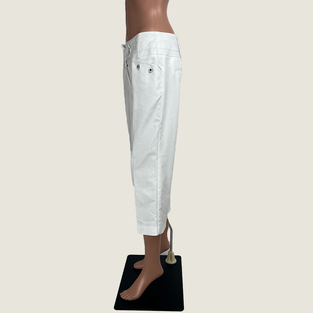 Side View of the Suzannegrae White Pants