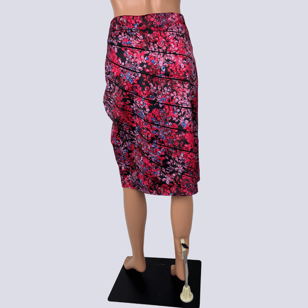 Front view of the Table Eight floral fitted skirt