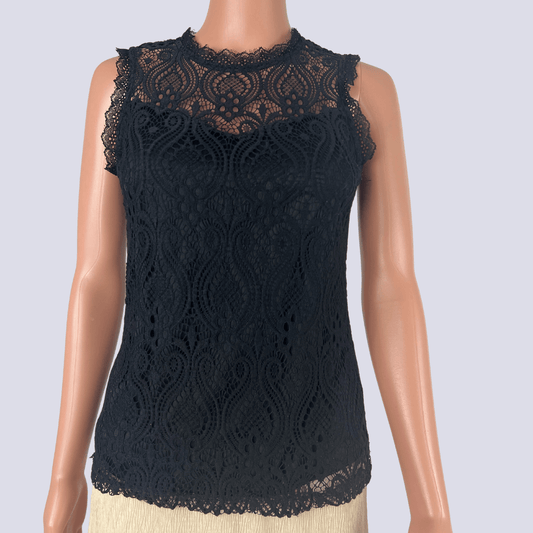 Front view of the Temt lace top