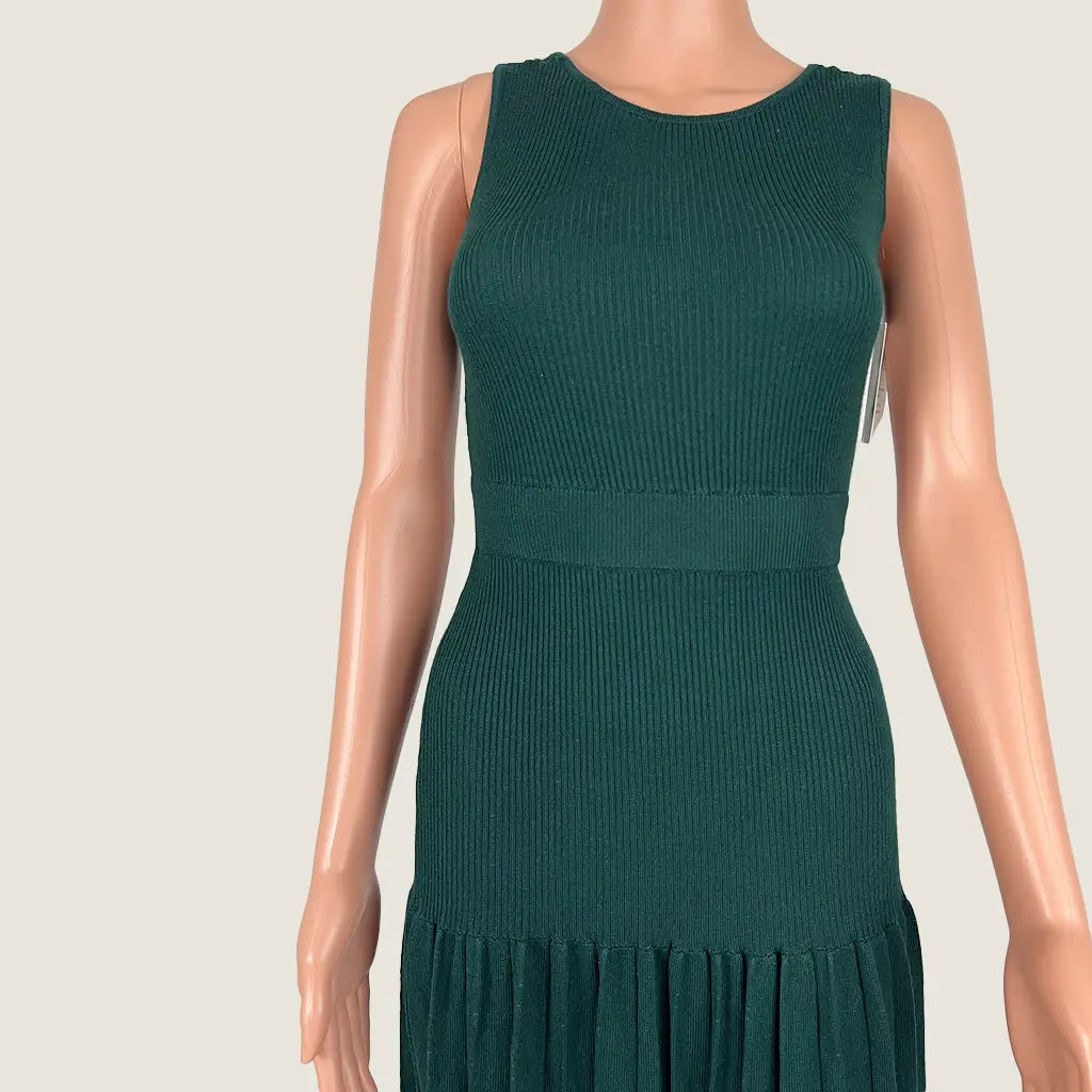 Front Detail View of the Tussah Avalina Maxi Knit Dress Emerald