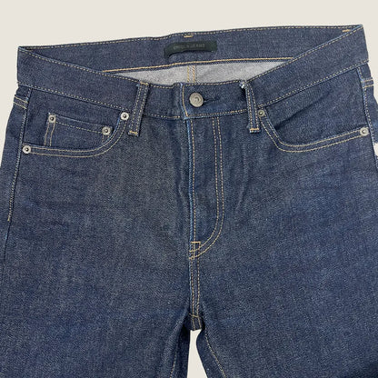 Front waist view of the Uniqlo Women's Jeans