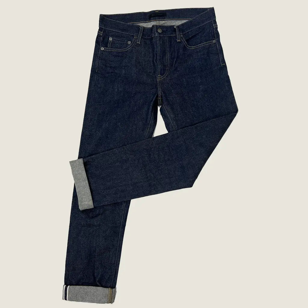 Front view of the Uniqlo Women's Jeans