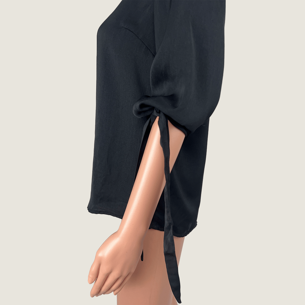 Side close up view of the Vero Moda Black Short Sleeve Shirt