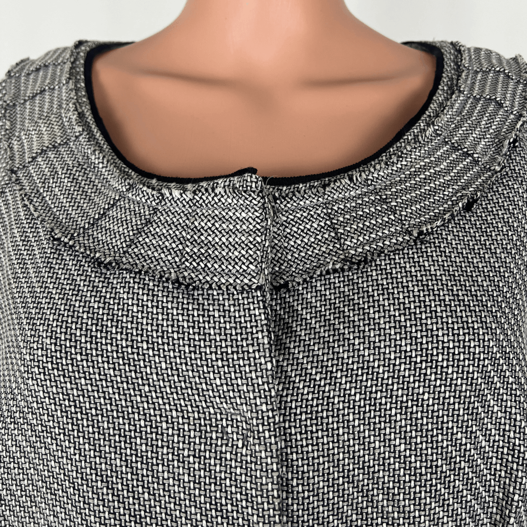 Front detail of the Veronika Maine Woven Jacket