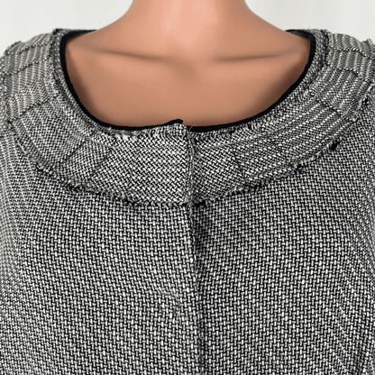 Front detail of the Veronika Maine Woven Jacket