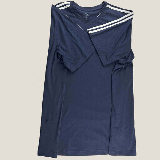    Adidas T-Shirt folded sleeves