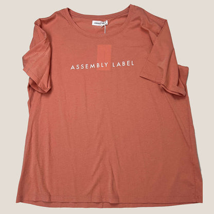 Front Assemble Label Tee