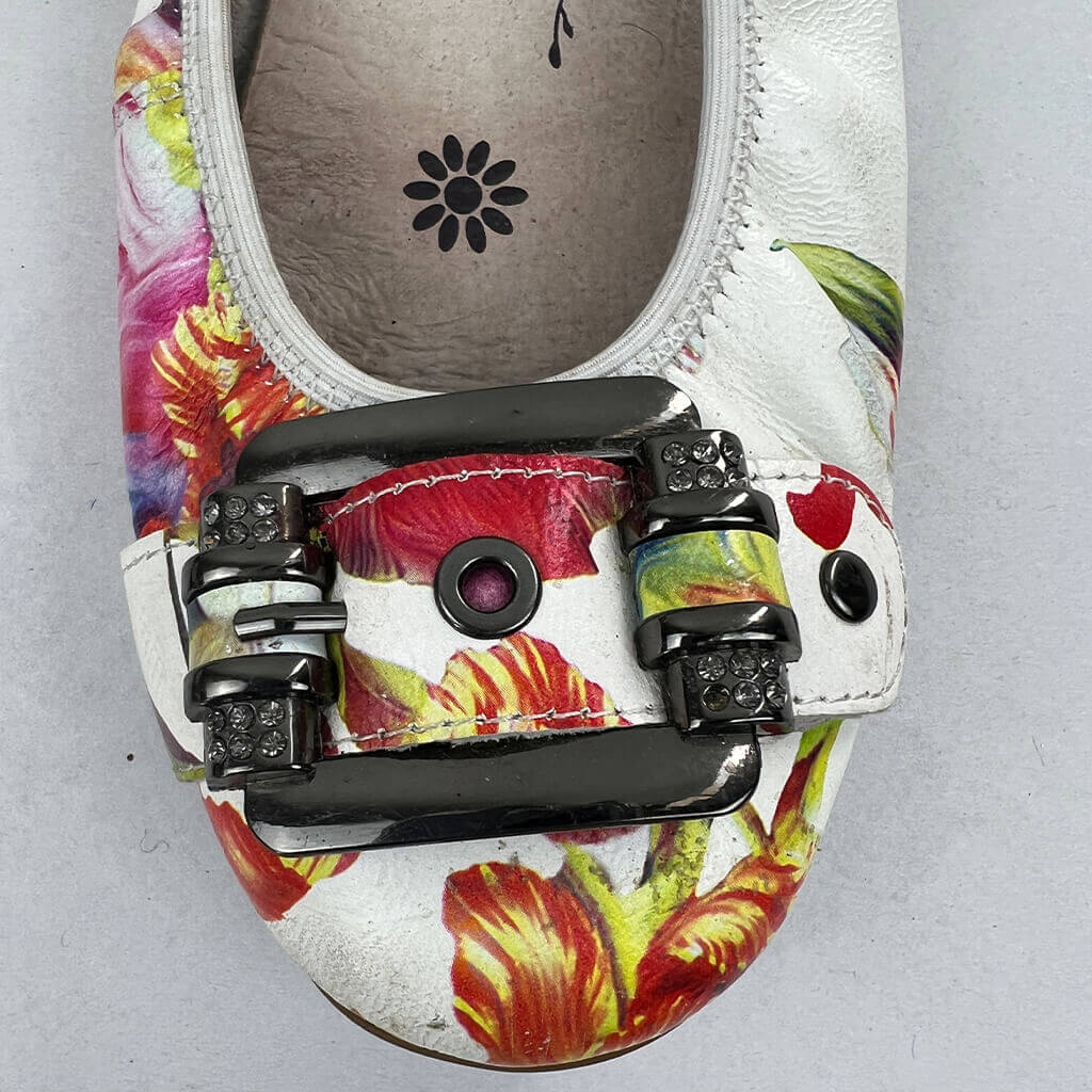 CC Resort Floral Flat Slip-On With Feature Toe Strap Buckle Detail