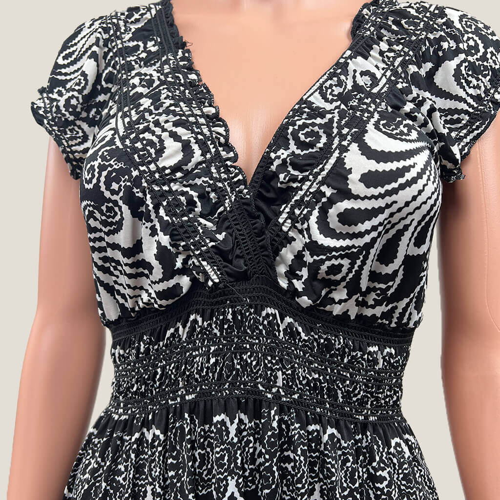 Caroline Morgan Black And White Maxi Dress Bust Detail