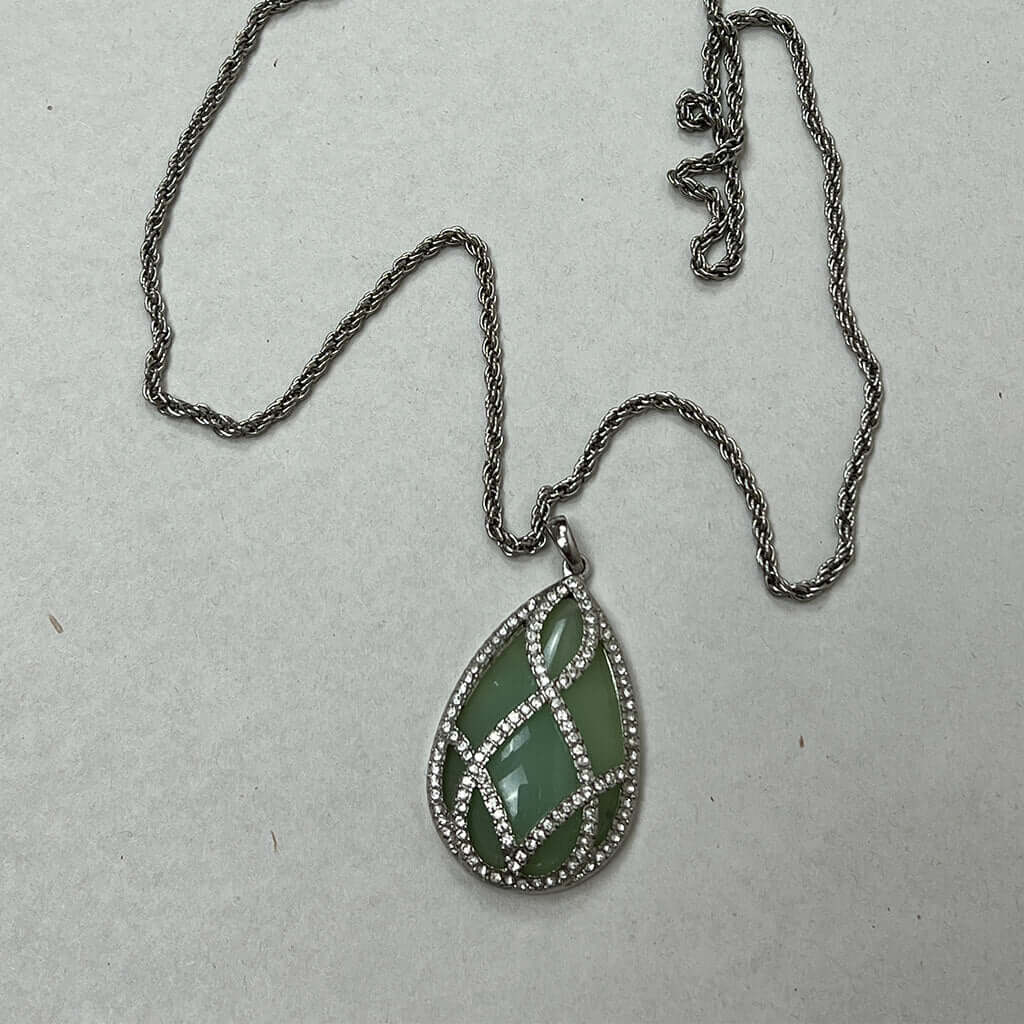 Long Necklace With Green Stone Pendant