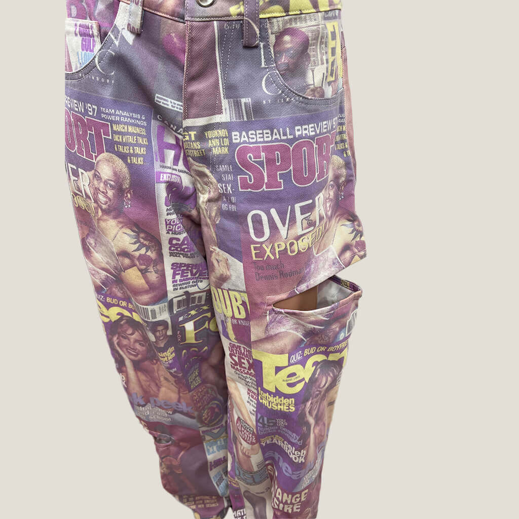 Oversized jeans with 90's magazine print Front