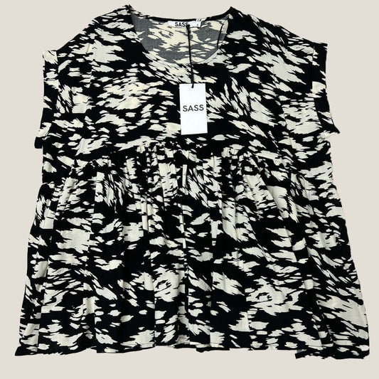 Front Sass Macy Black and White Baby Doll Top