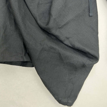 Sassind black linen asymmetric pant hem detail