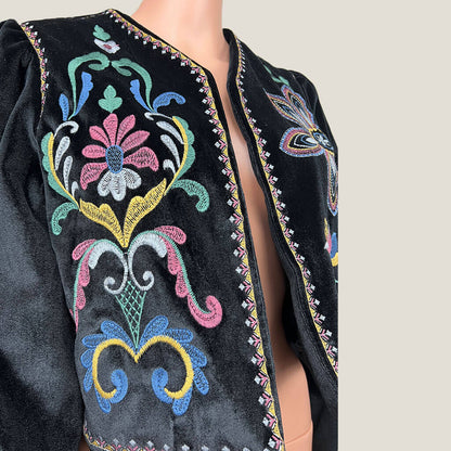 Open Blazer Black Velvet Wit Floral Embroidery Front Side